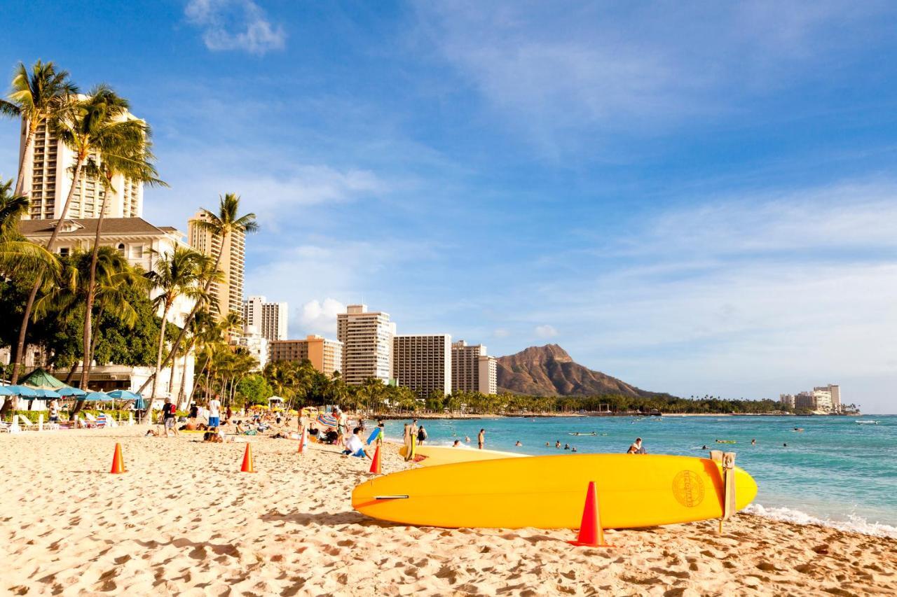 Steps To Waikiki Beach! Newly Renovated With 75" Tv Honolulu Bagian luar foto
